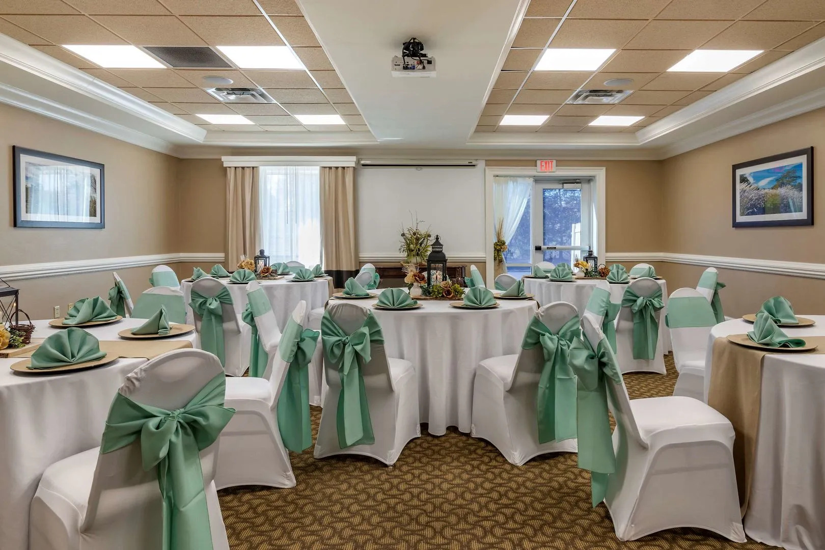 Comfort Inn & Suites