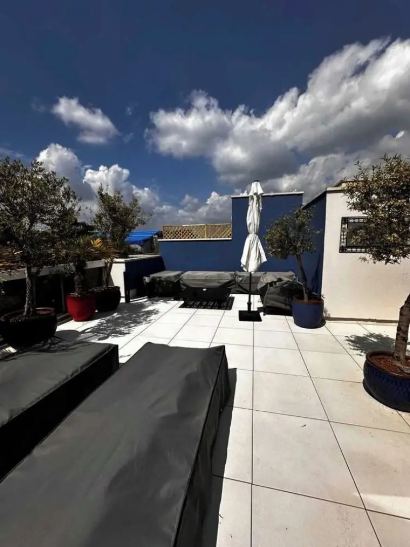 Exclusive Apt w/ Rooftop -2bd/4p Porte D'auteuil