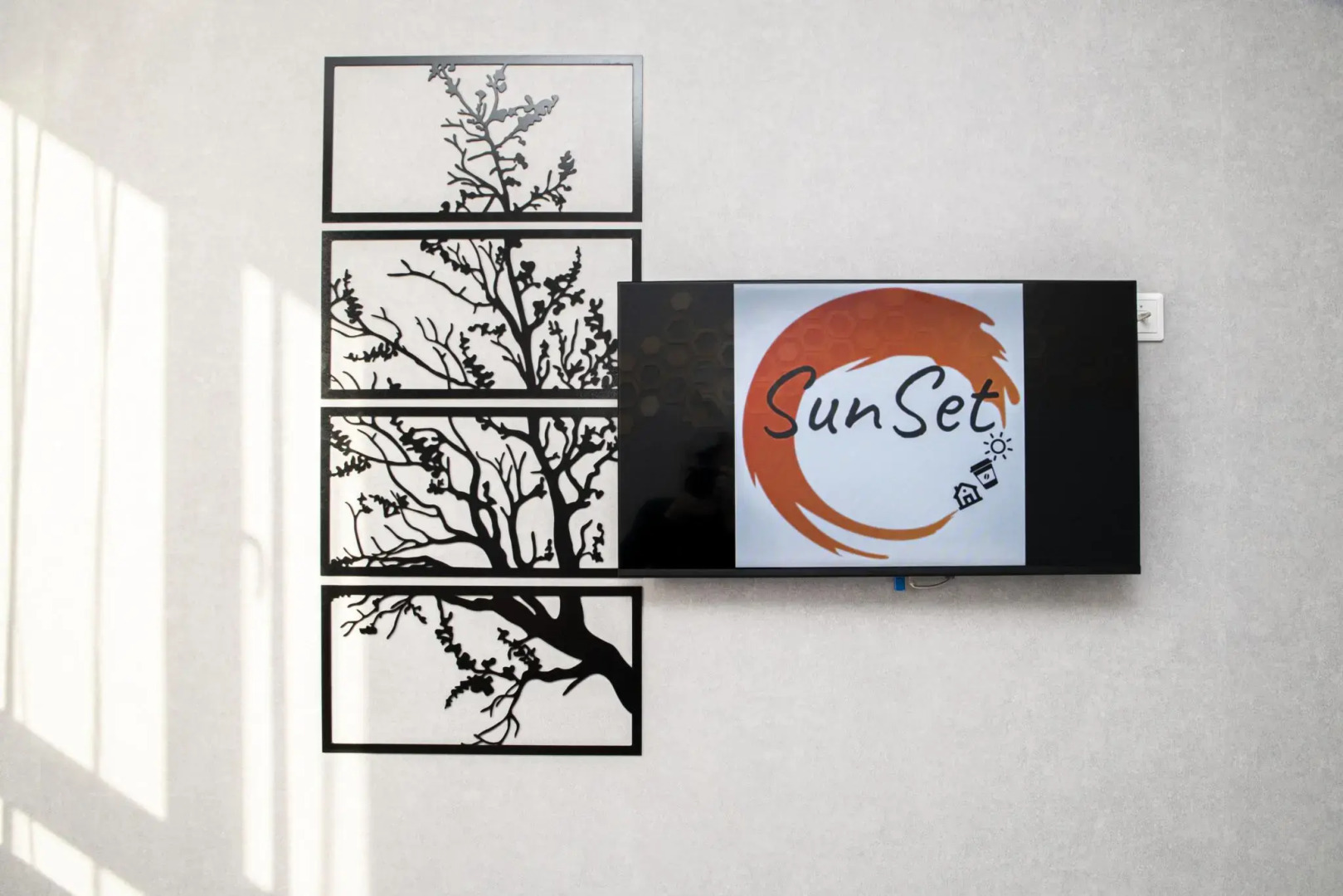 SunSet (СанСет) на улице Героя Советского Союза Аристархова