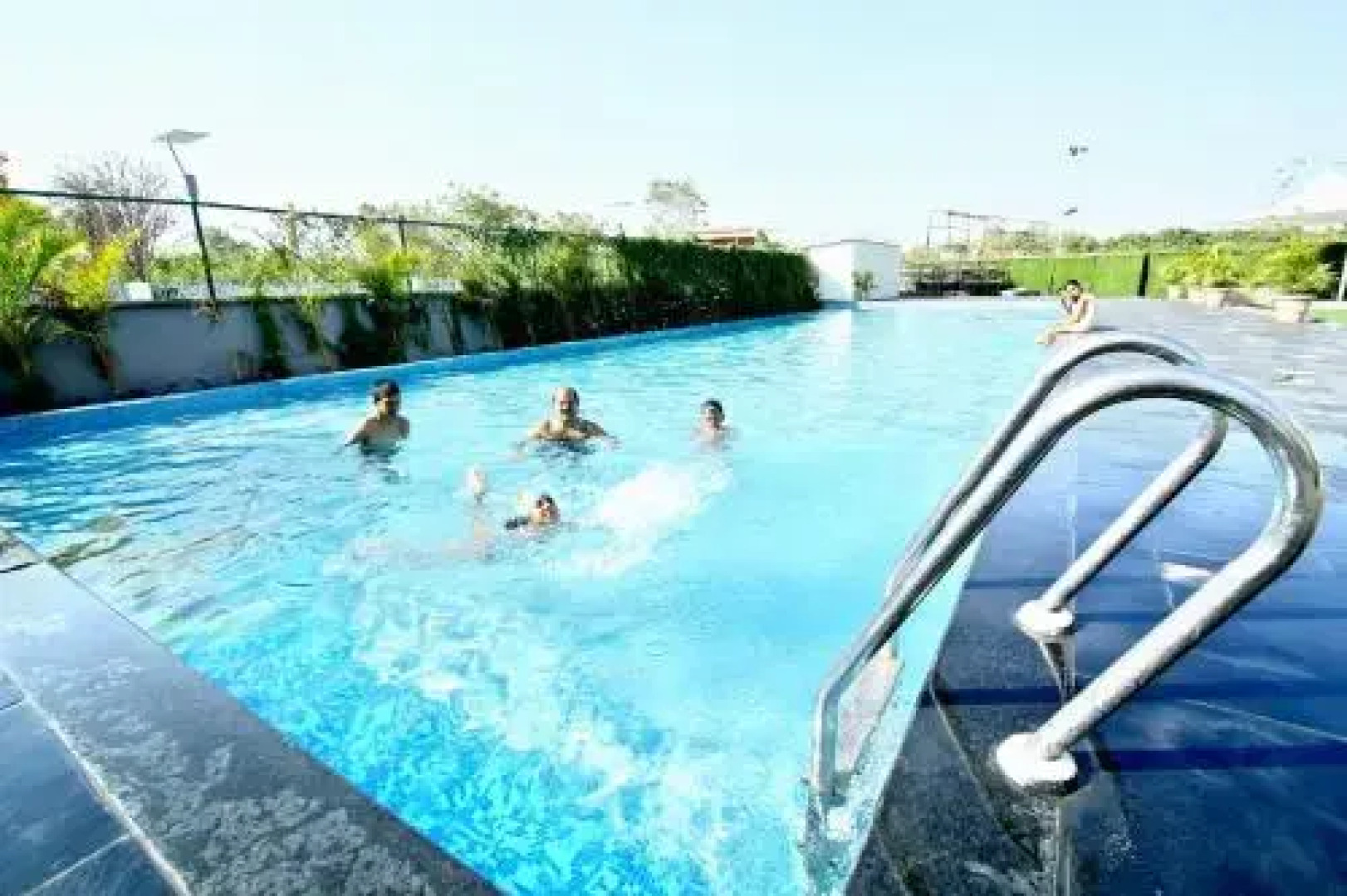 Solaris Hotel And Club