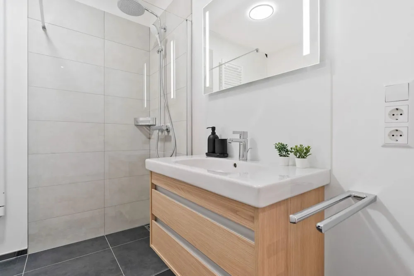 Stylish 2BR Getaway in Bivange Roeser