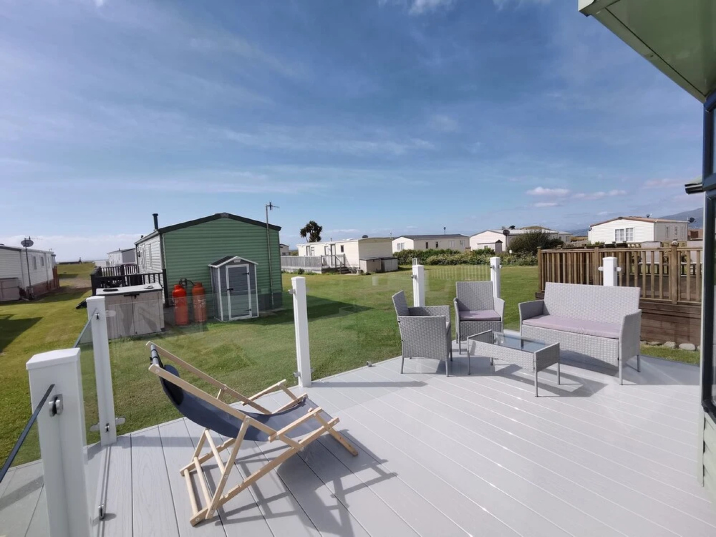 Sea and Mountain View Sunbeach Holiday Snowdonia