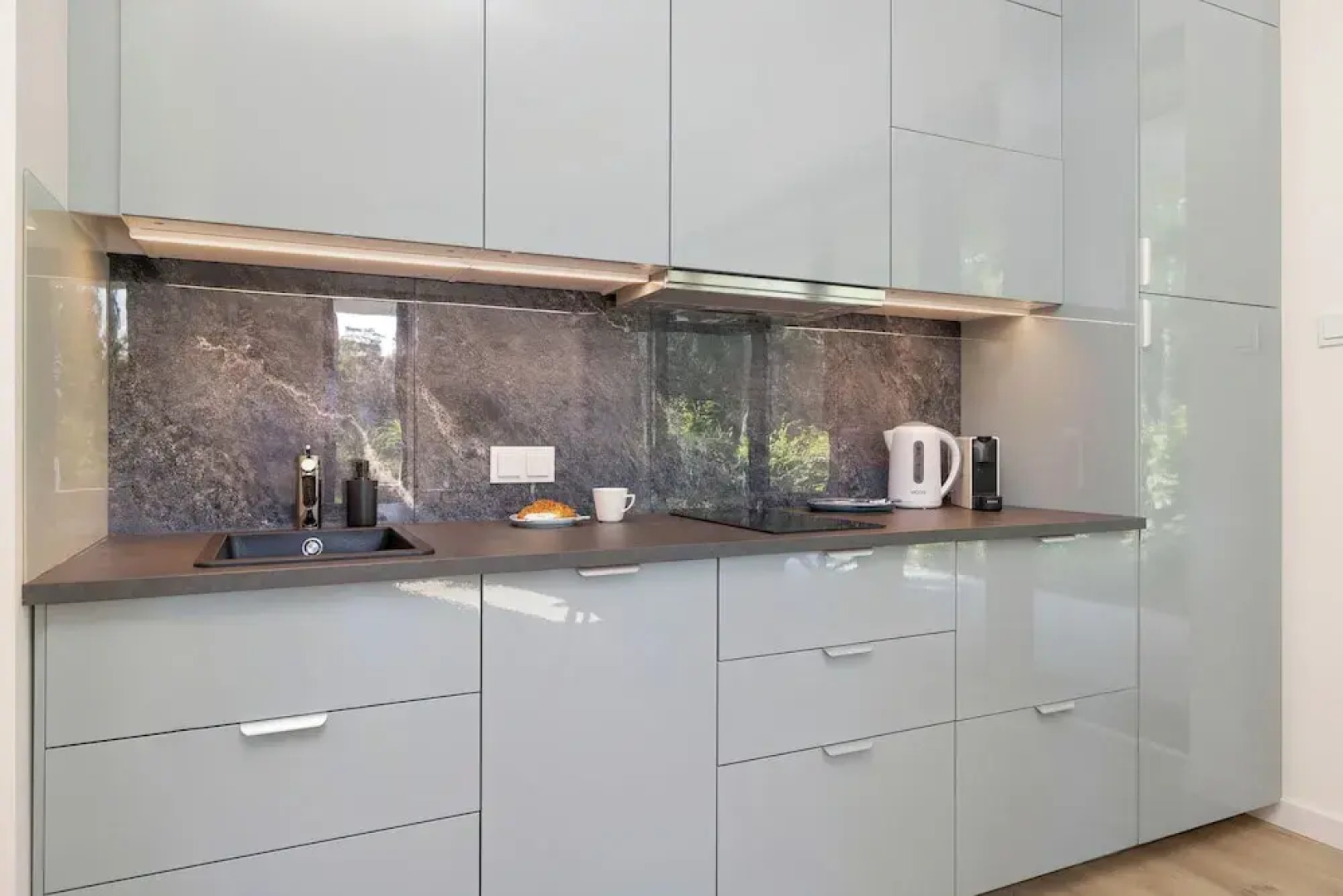 Shellter Apartment by Renters Prestige