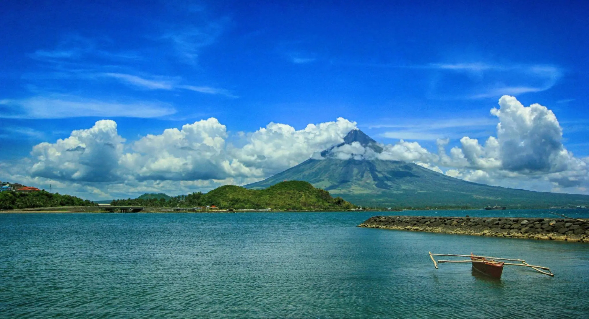 Mayon View Garden Apartelle & Restaurant