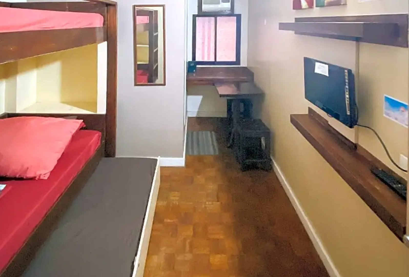 RedDoorz @ Sukitel Budget Hotel Nasugbu