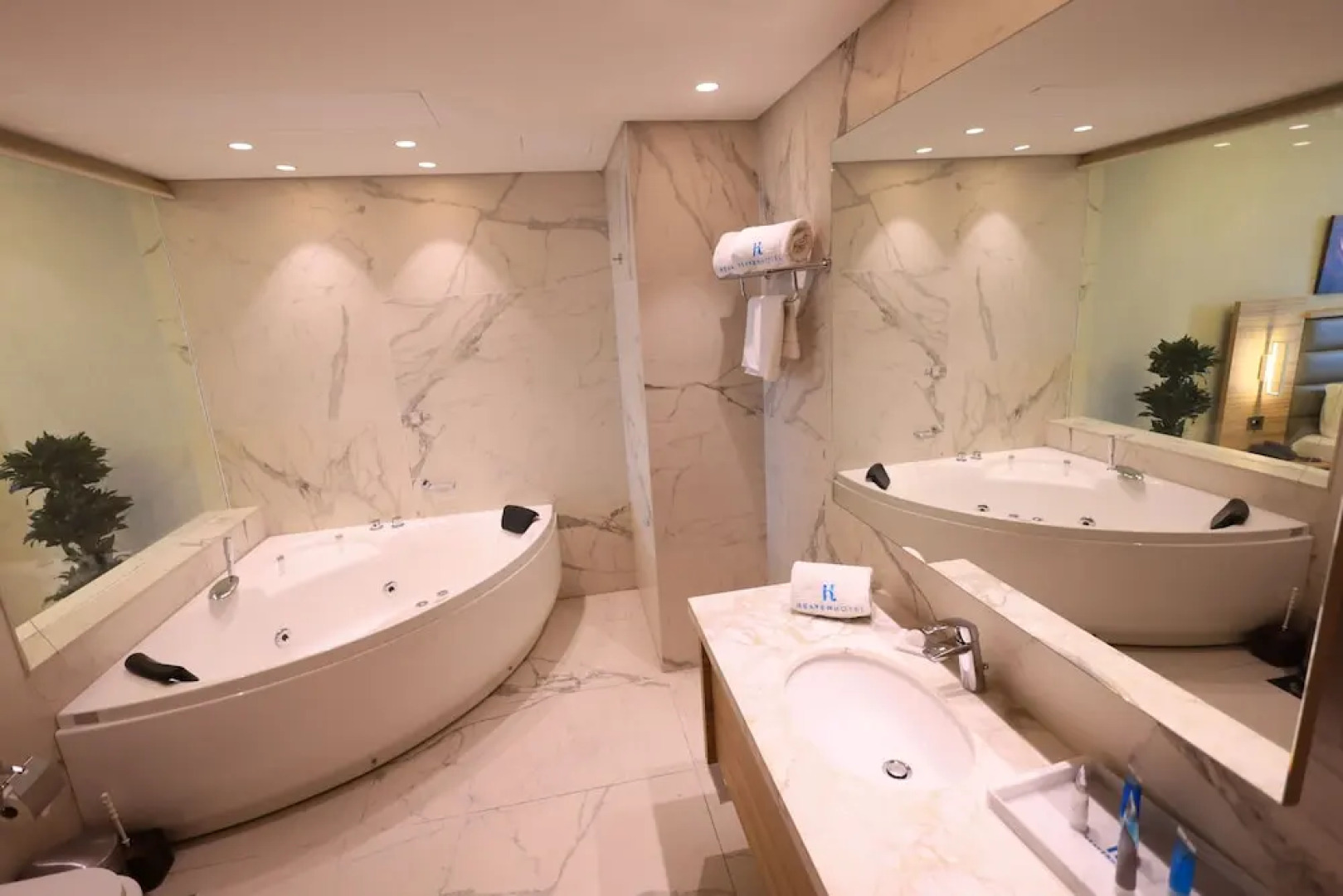 Heaven Prestige Hotel