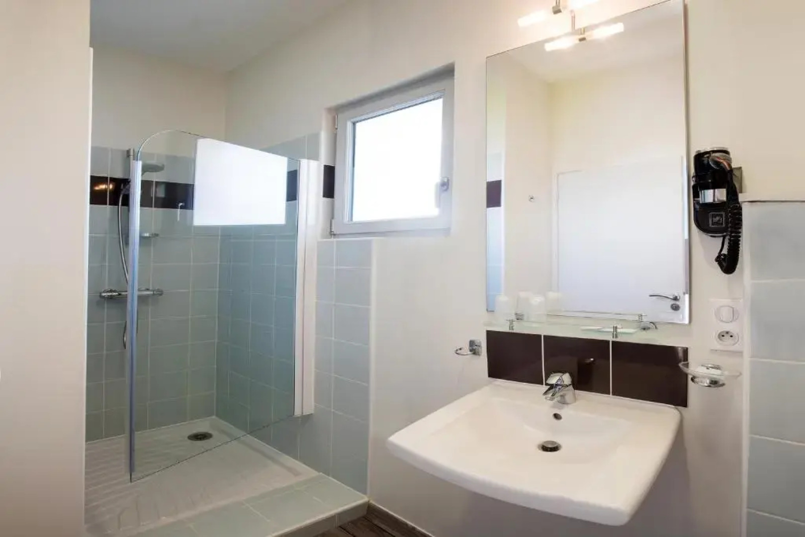 Les Bains Boyardville Hotel Et Restaurant