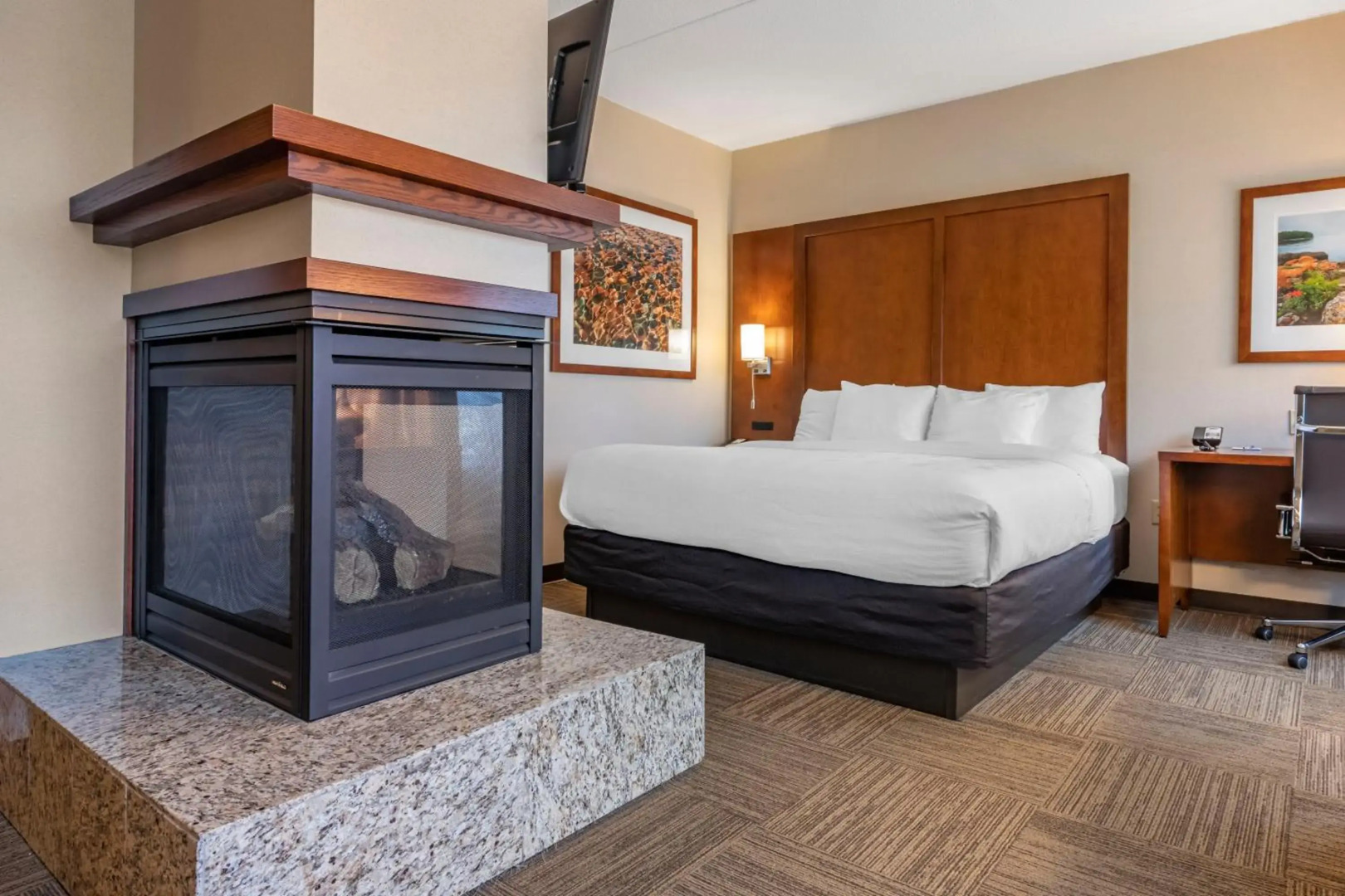 Lift Bridge Lodge, an Ascend Collection Hotel