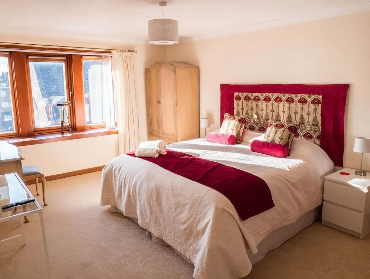 The Flat in the Square