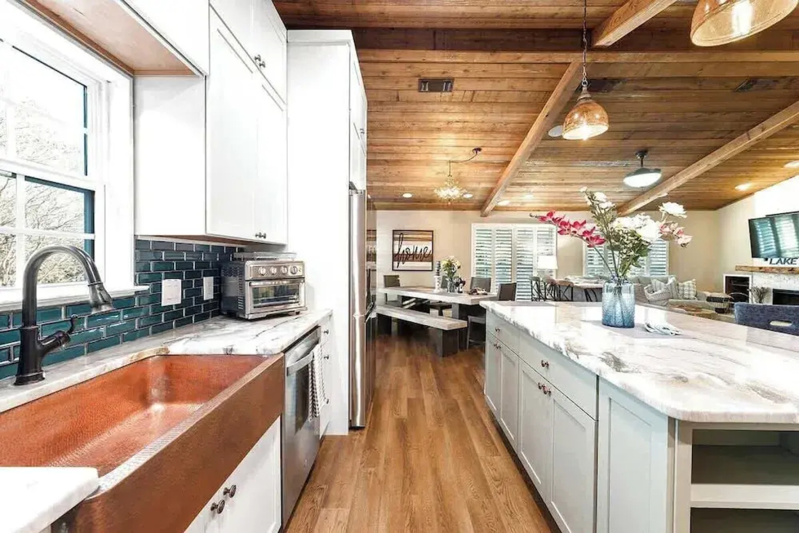 Luxury on Lake LBJ With Hot Tub Firepit & Boat Slip