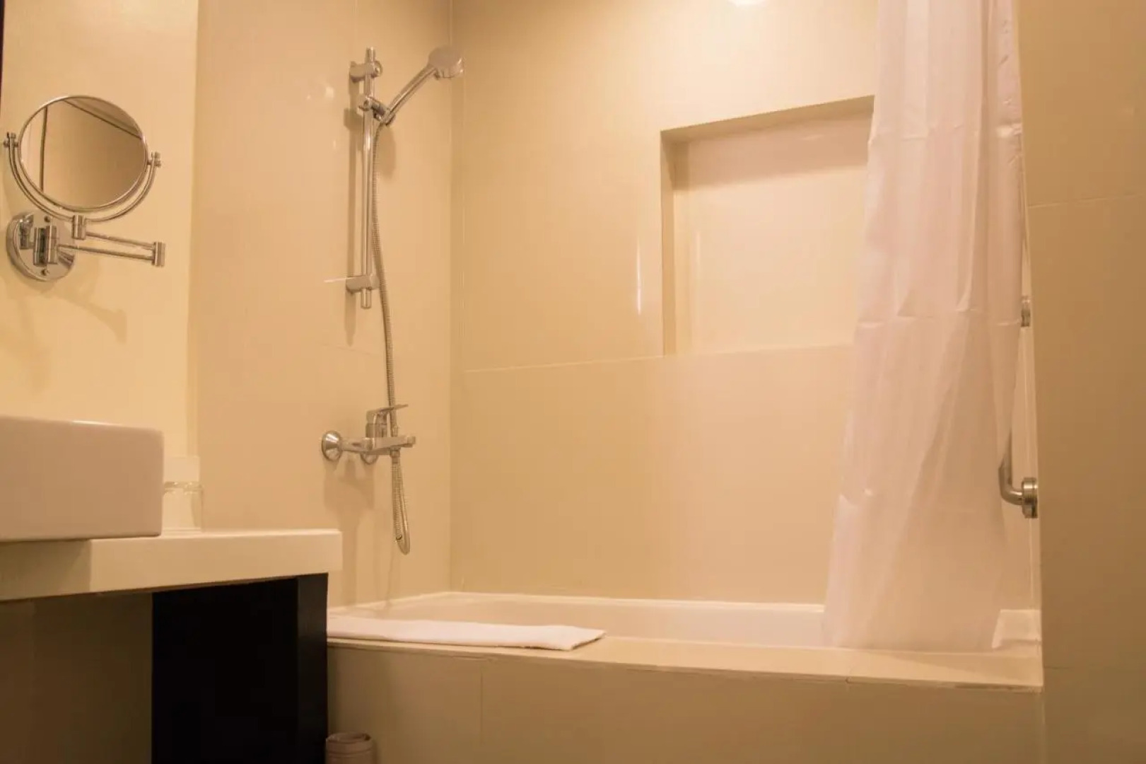 Seda Abreeza - Newly Renovated