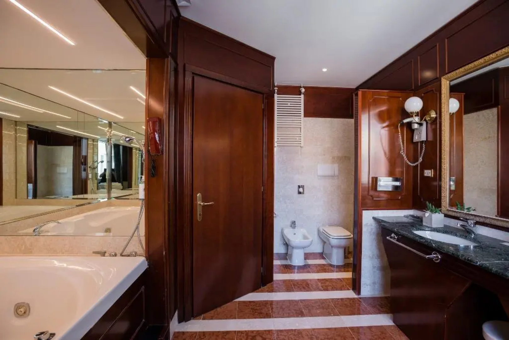 Hotel Alli Due Buoi Rossi