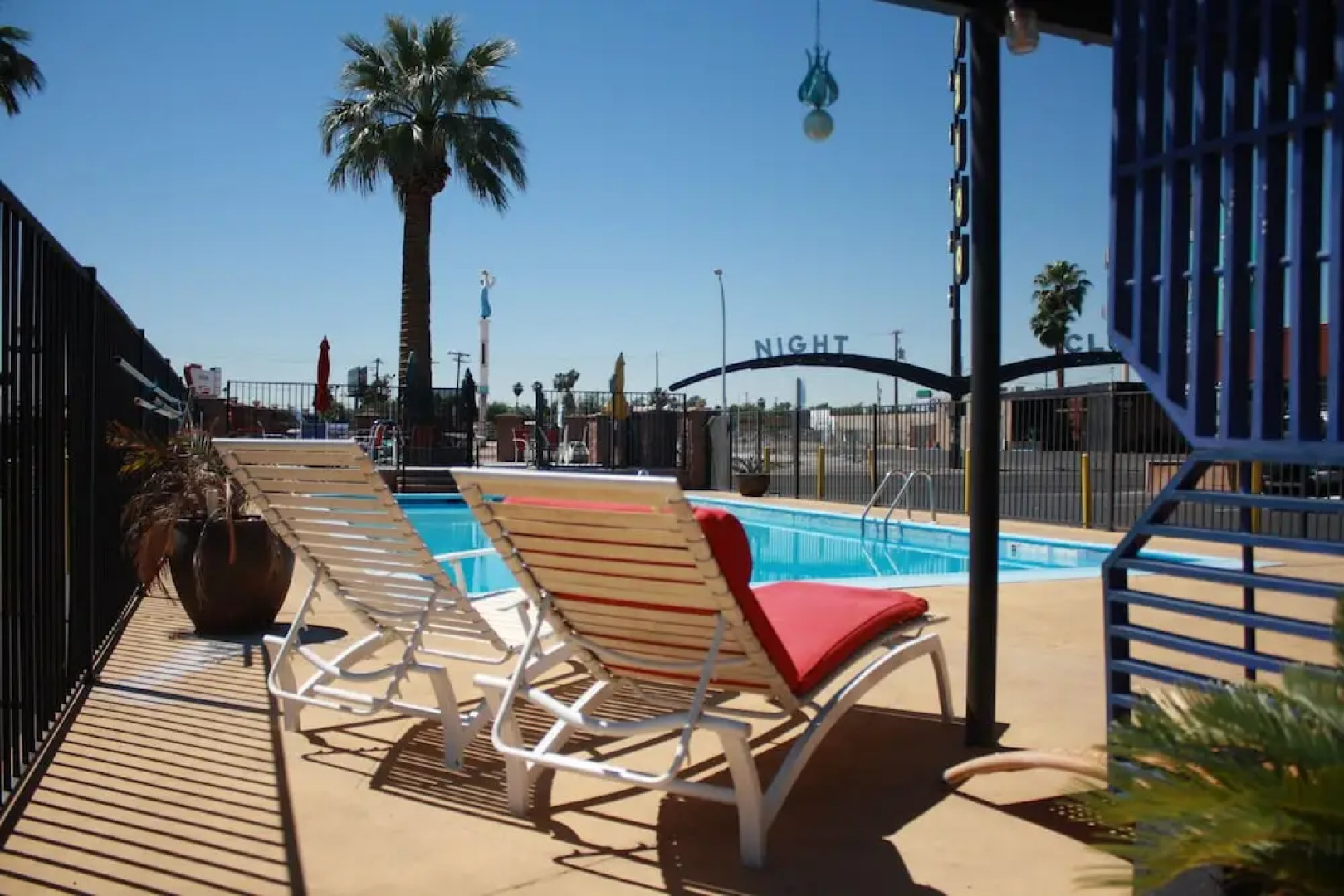 Desert Hills Motel