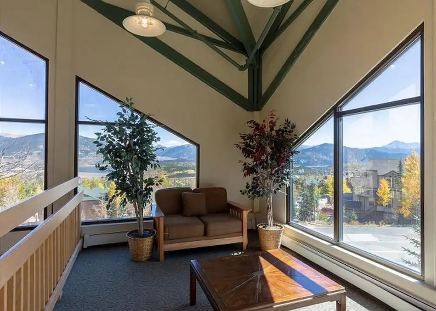 Treehouse #107, Building H by Summit County Mountain Retreats