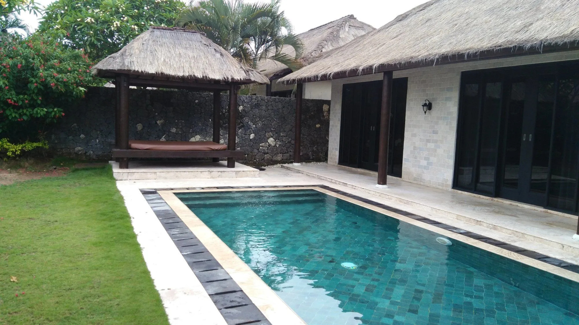 Royal Pool Villa Club