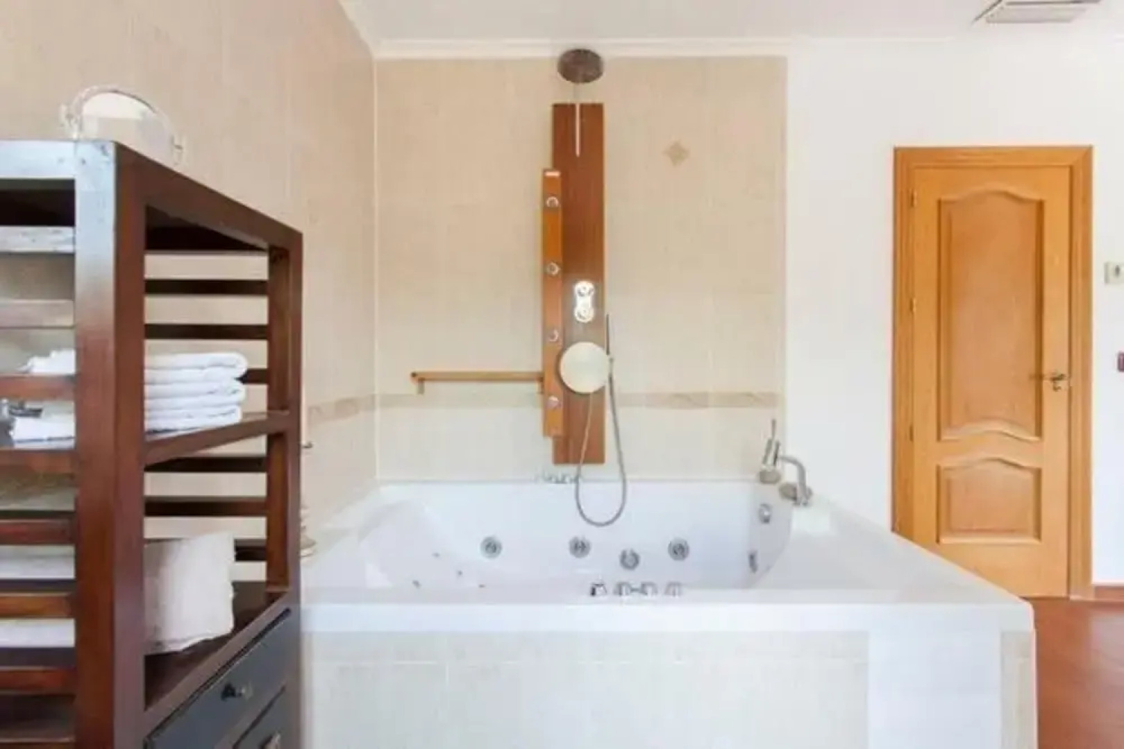 Coastal House in La Marina-sleeps6 - Private Pool