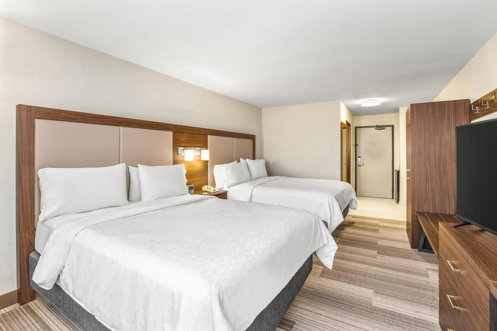 Holiday Inn Express & Suites Tacoma by IHG
