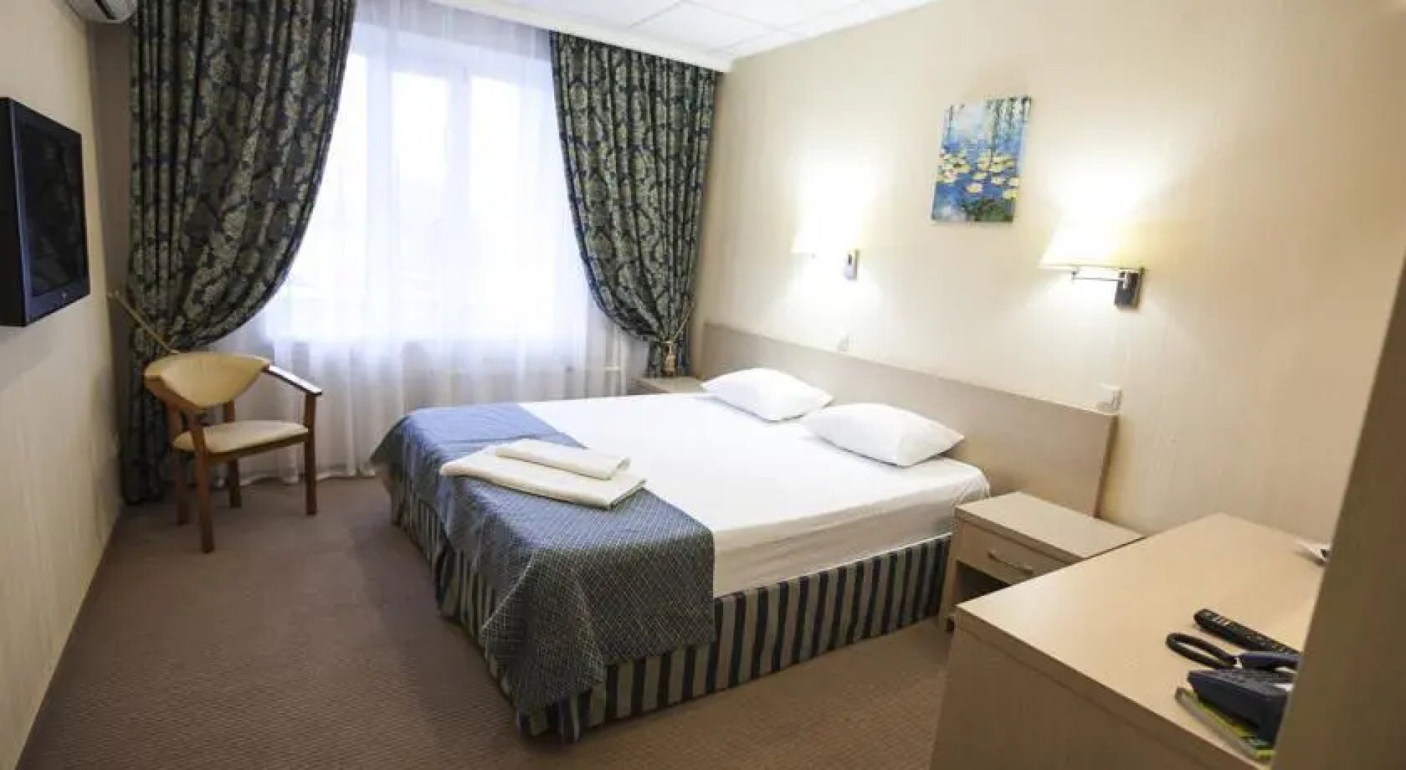 В двух шагах от улицы Красной