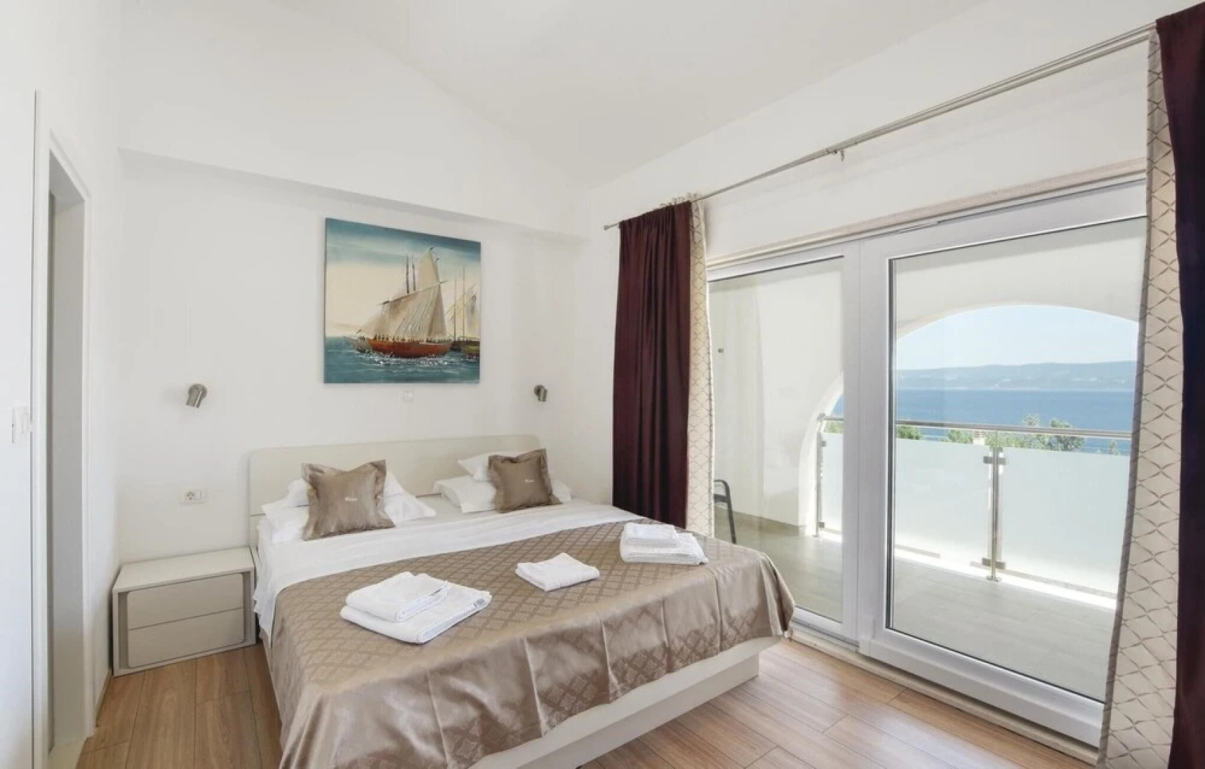 Nice Home in Duce With Wifi and 10 Bedrooms