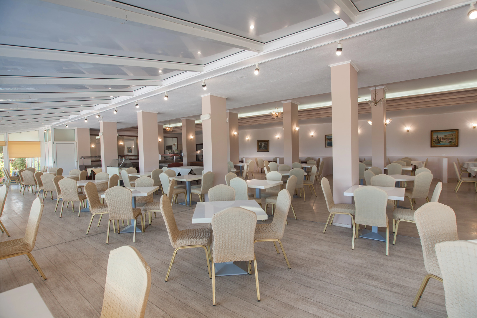 Отель Alexandros 