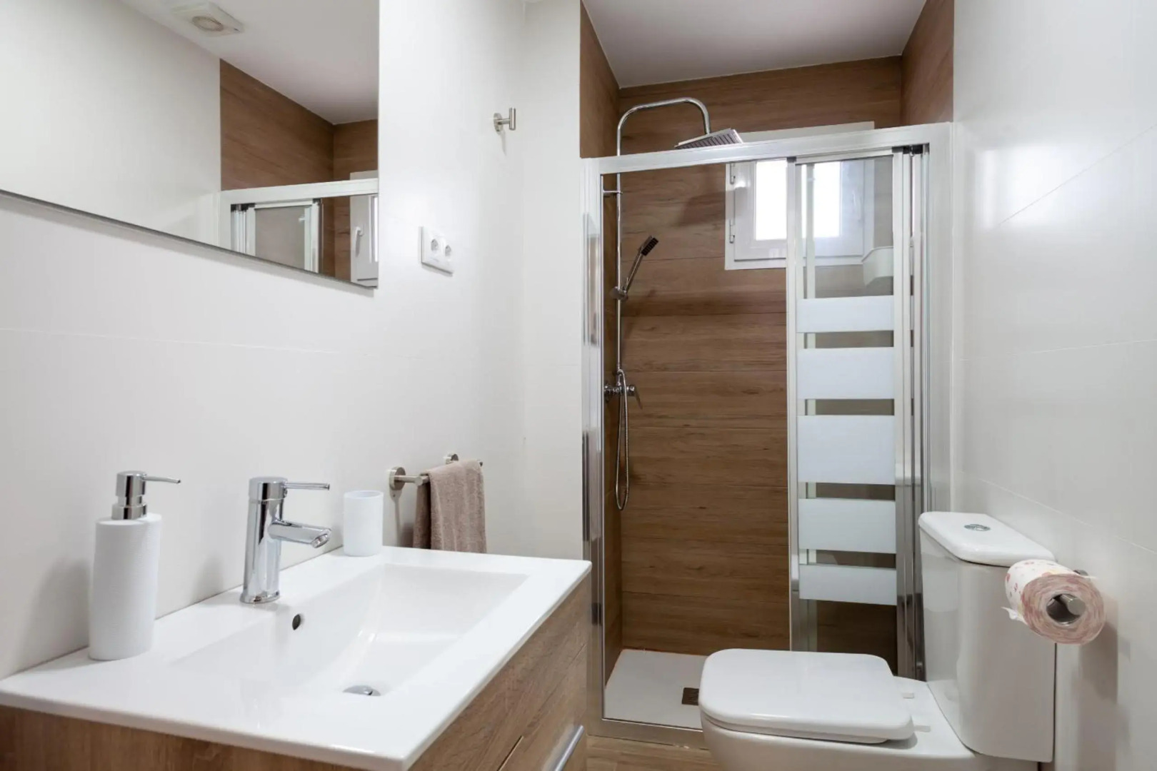 Casa grande en Bullas con piscina, jacuzzi y sala de juegos