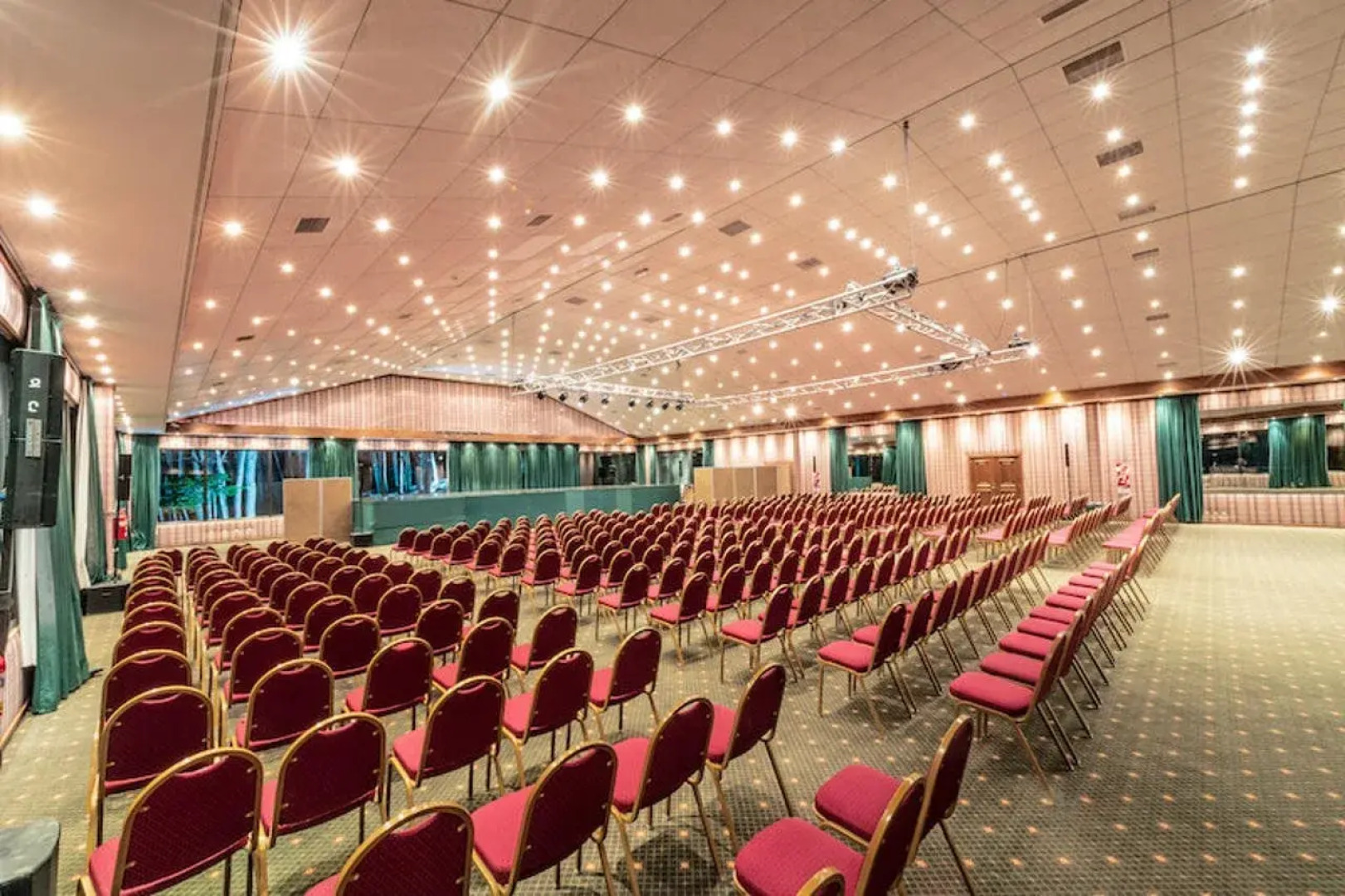 Las Hayas Resort Hotel