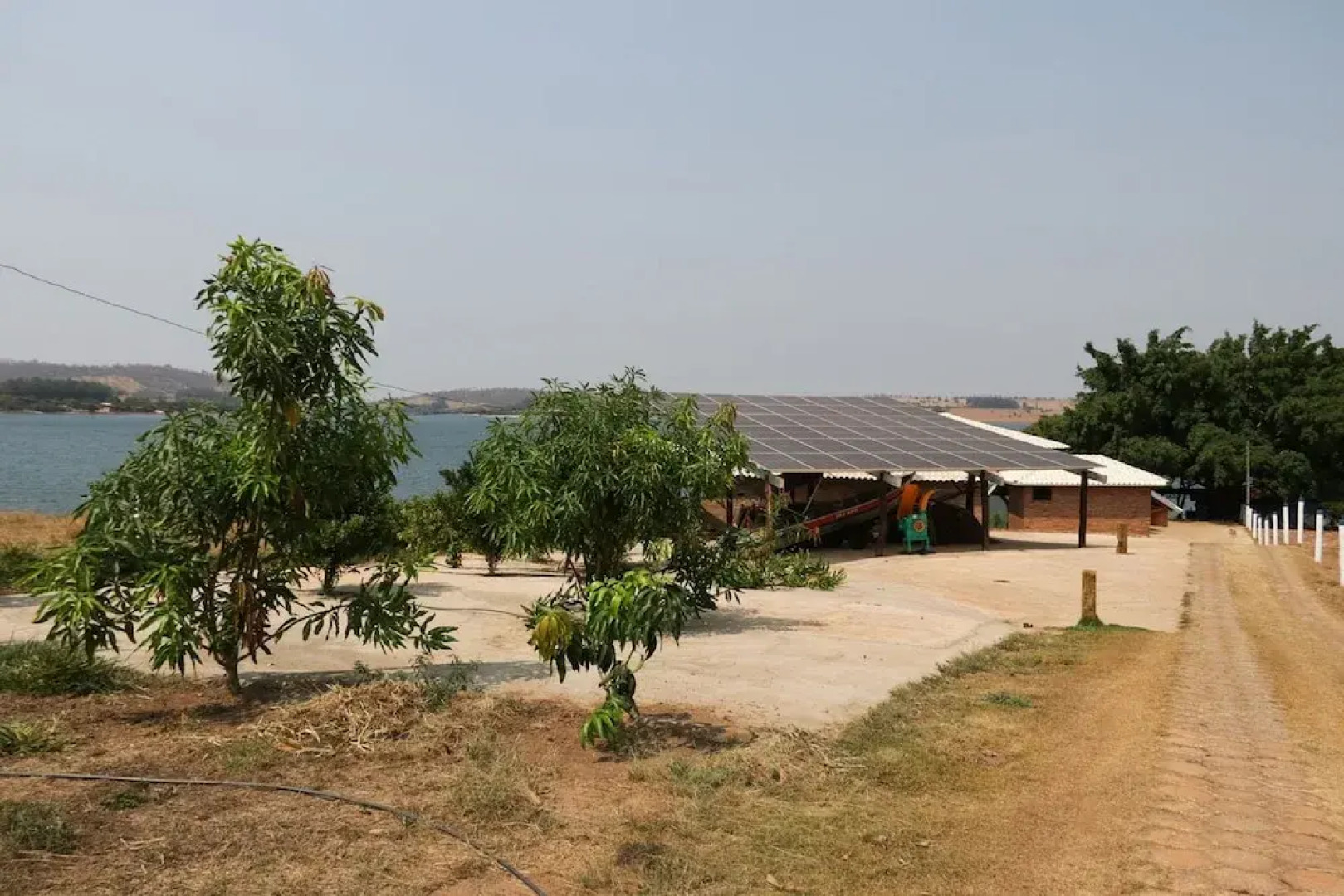 Chal com Vista e Acesso ao Rio Grande - MG