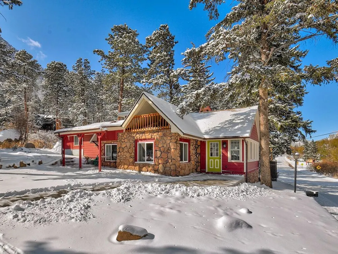 The Chipita Park Cabin