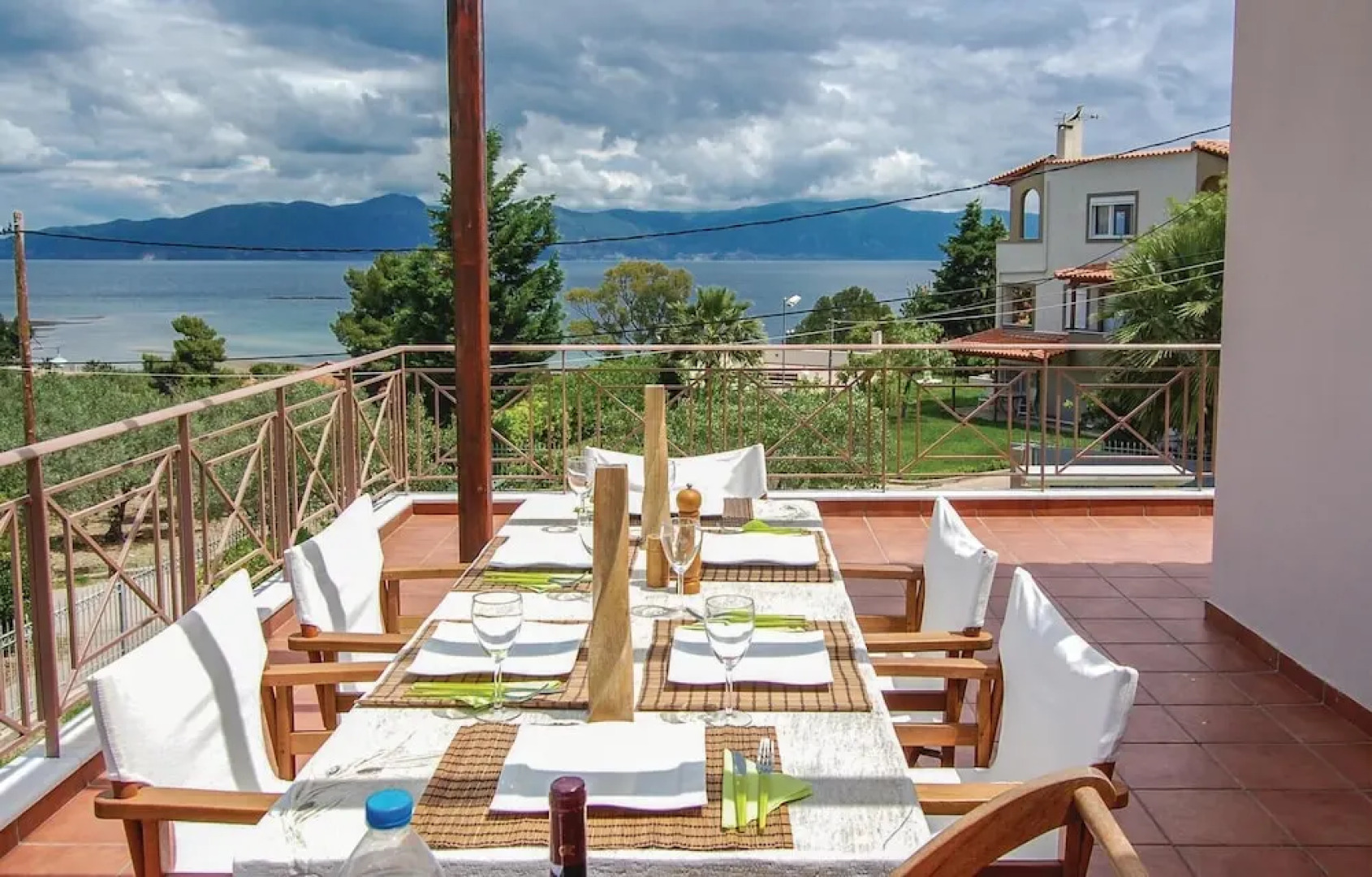 Stunning Home in Livanates With 2 Bedrooms