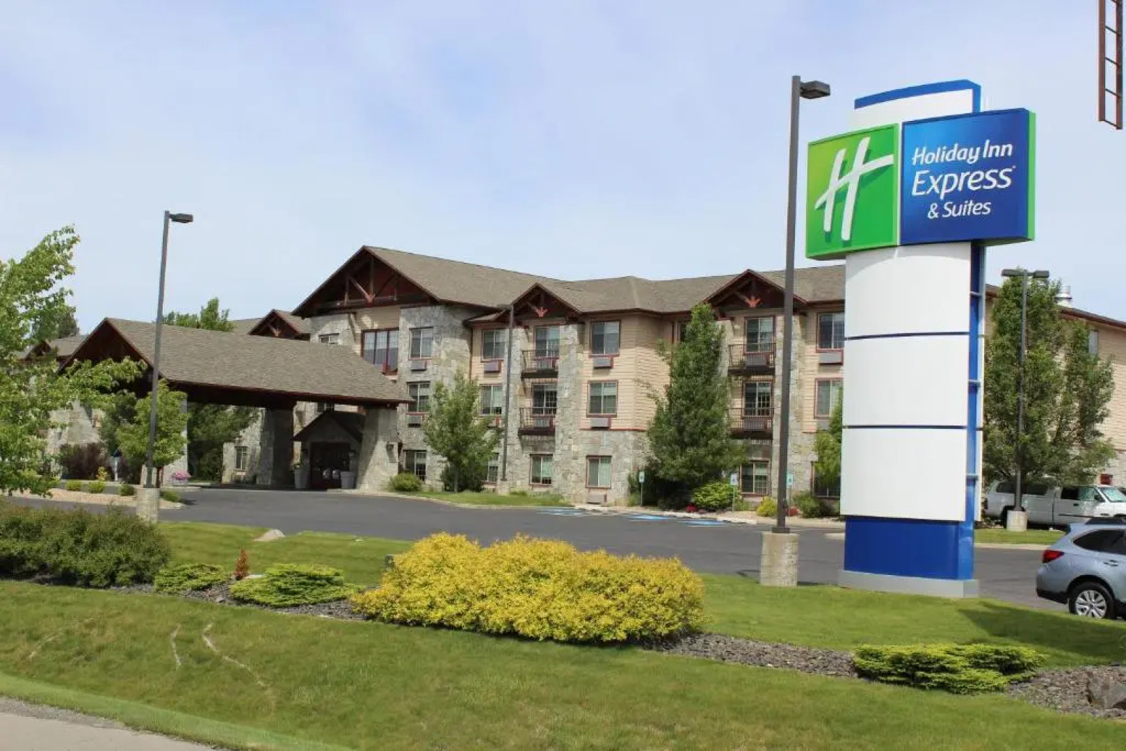 Holiday Inn Express & Suites Cheney by IHG