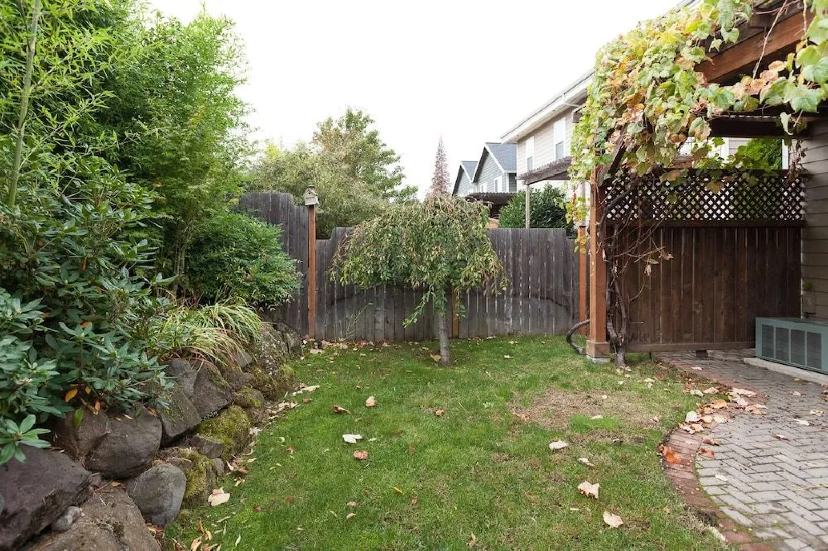 Columbia West 3 Bedroom Condo by RedAwning