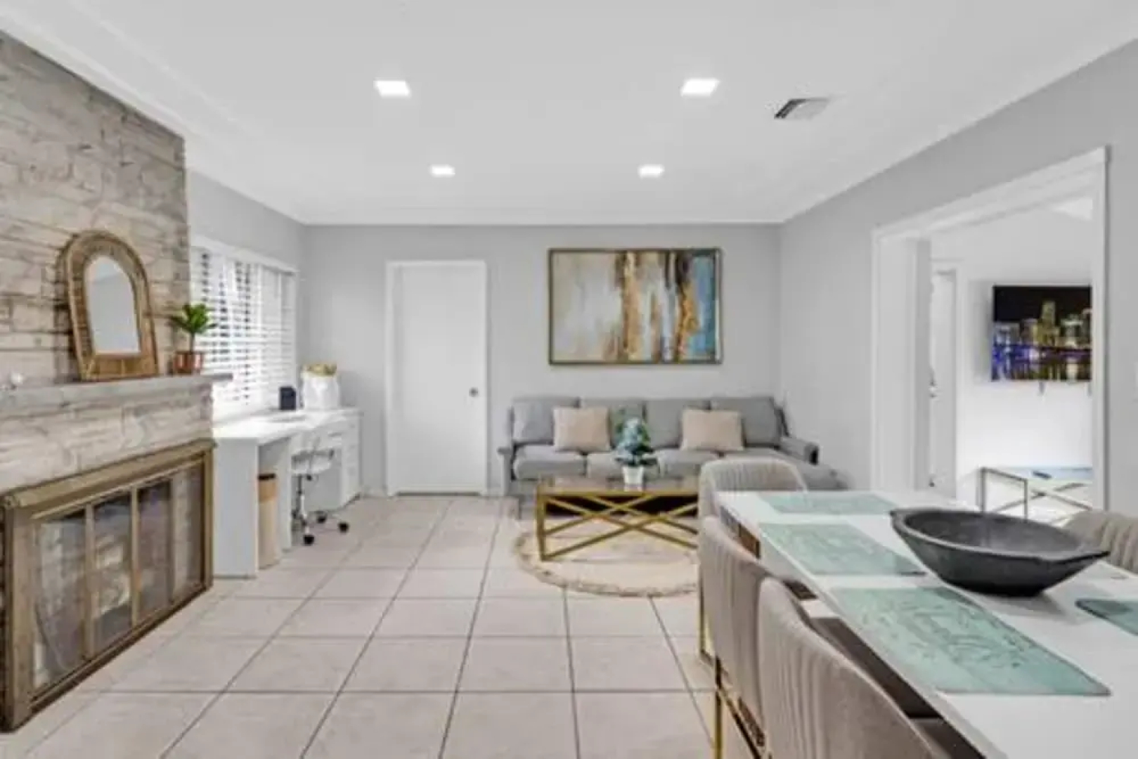 437 NE 107th Pool Hot Tub Patio 5 Bedrooms 3 Baths Parking