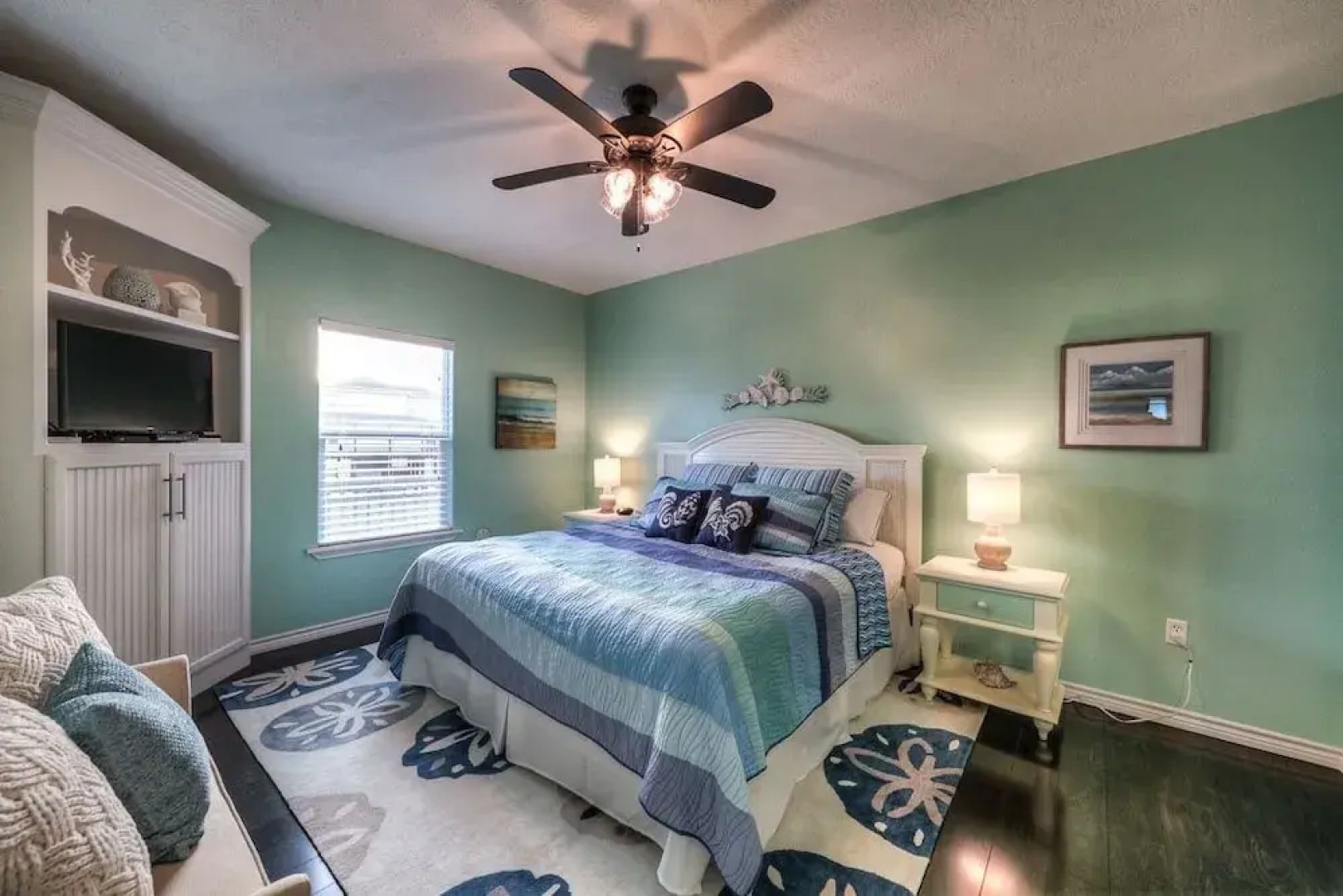 Once Upon A Tide 3 Bedroom Home by RedAwning