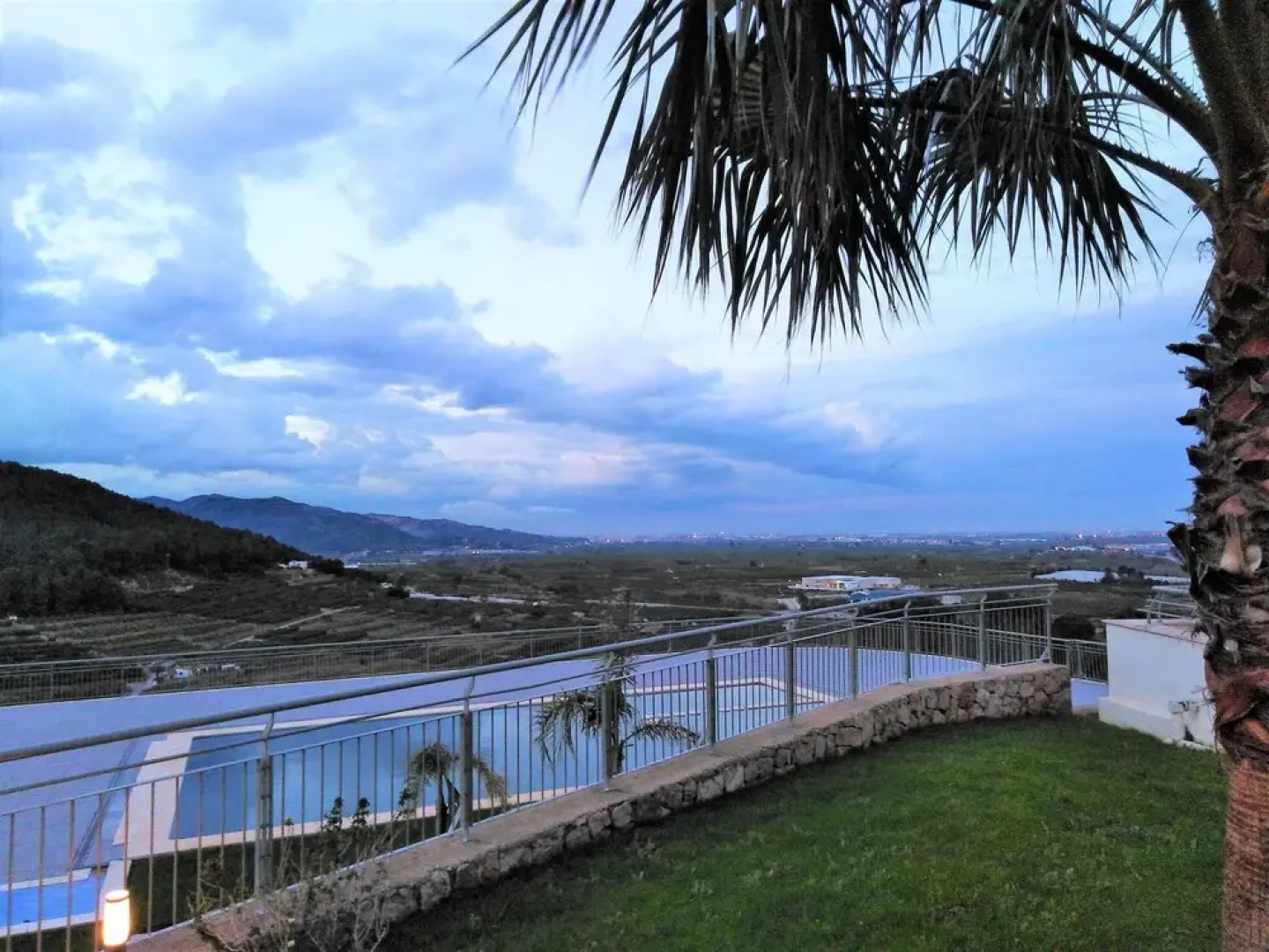 Monte Corona Apartments