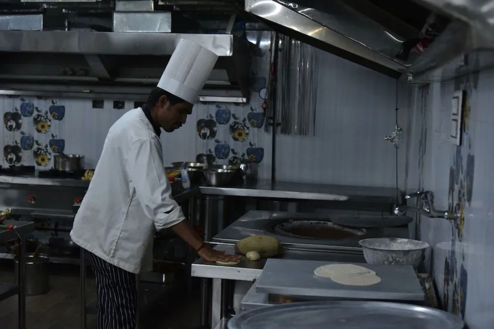 HOTEL MAMTA INTERNATIONAL , BIHARSHARIF - Nalanda- Bihar