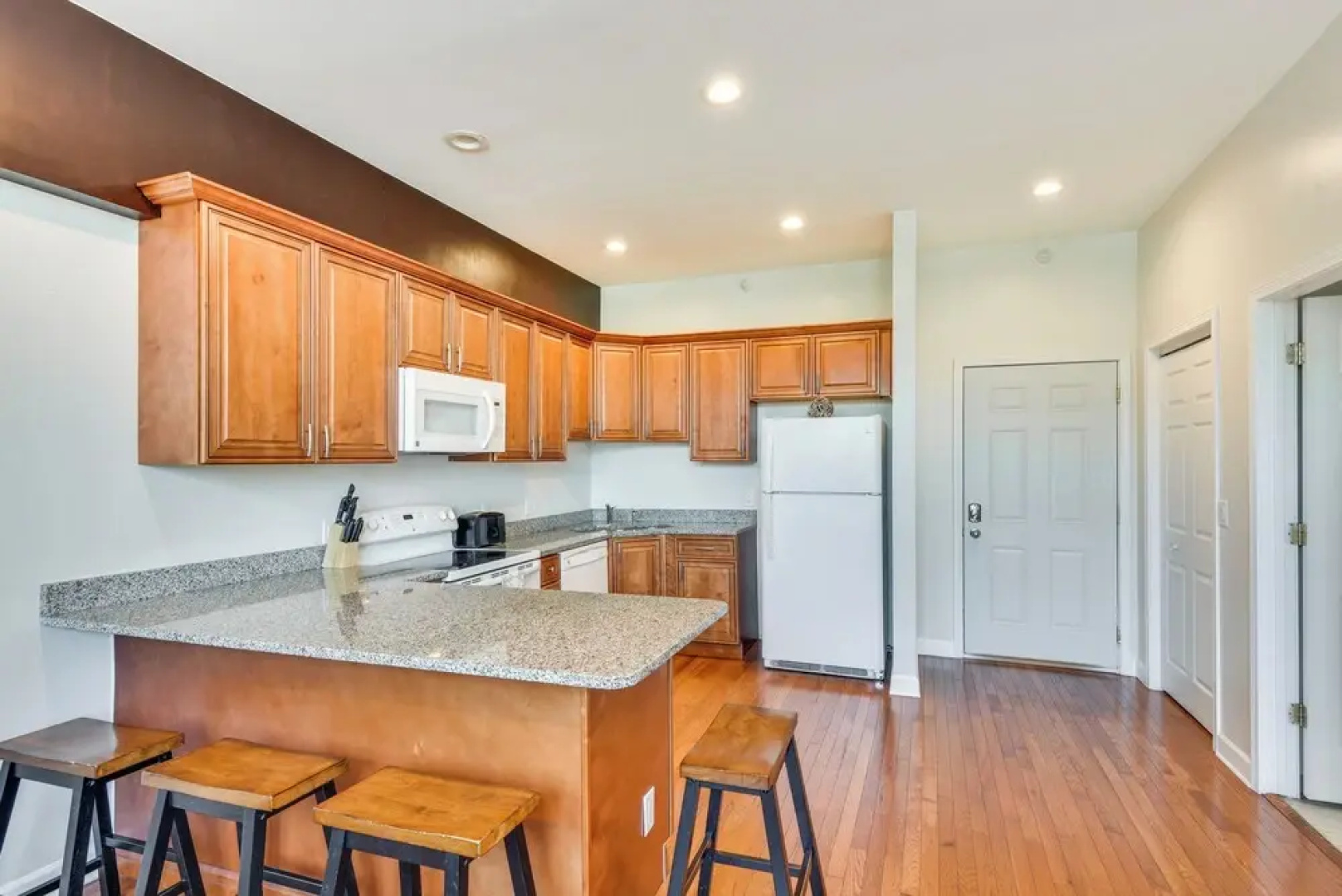 Cozy Couples Getaway < 2 Mi to Lake Michigan!