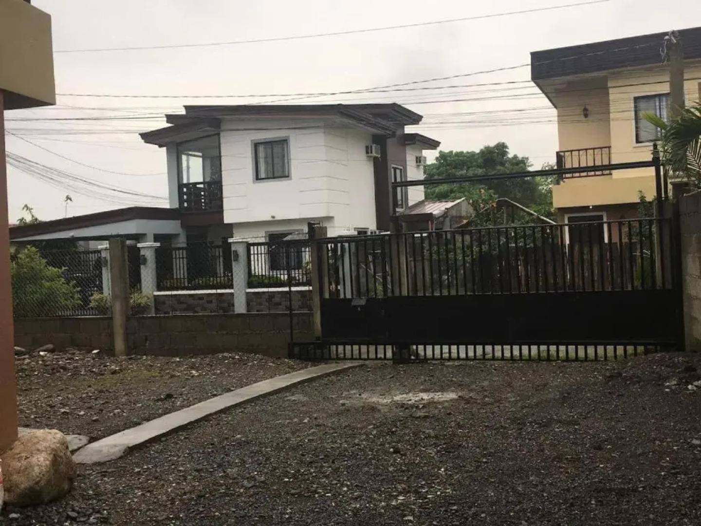 Pines Mansion II - Rooms for Rent on Cash Basis with 30% Reservation Fee before arrival