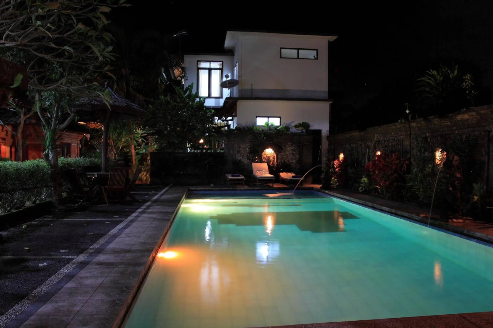 Warsa Garden Bungalows