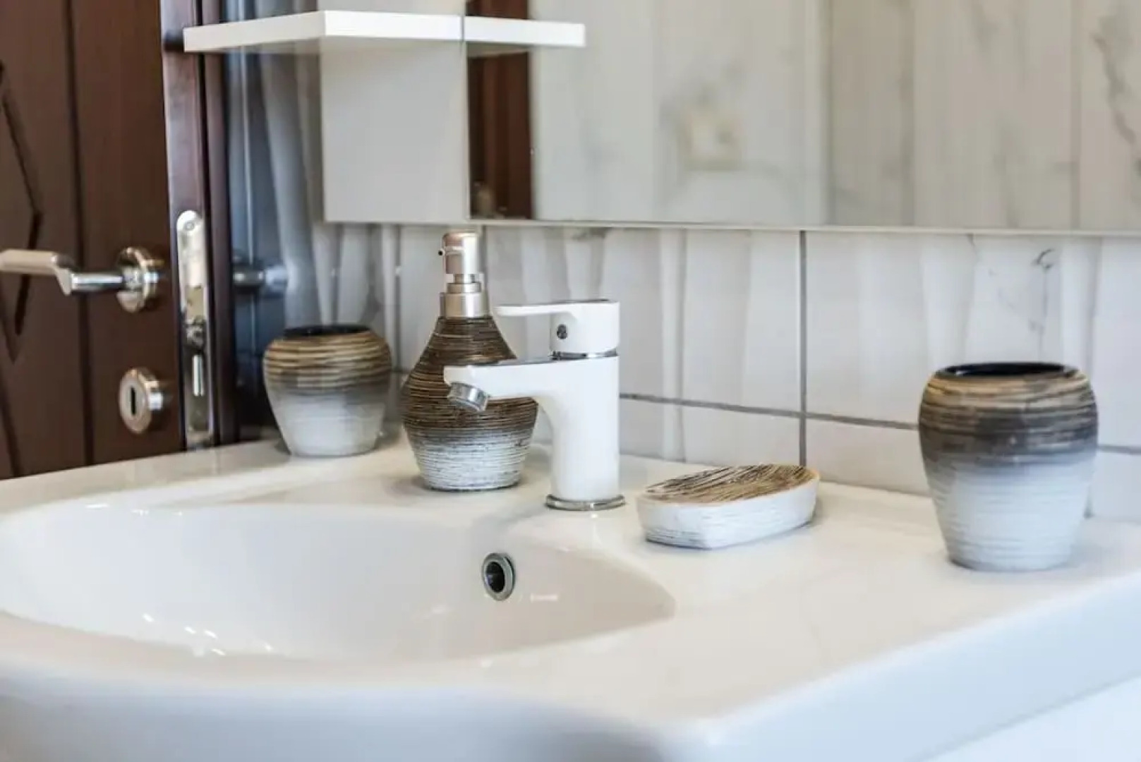 Hometown Apartment 2