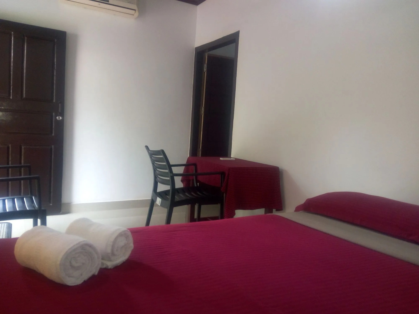 Illikkalam Lakeside Cottages