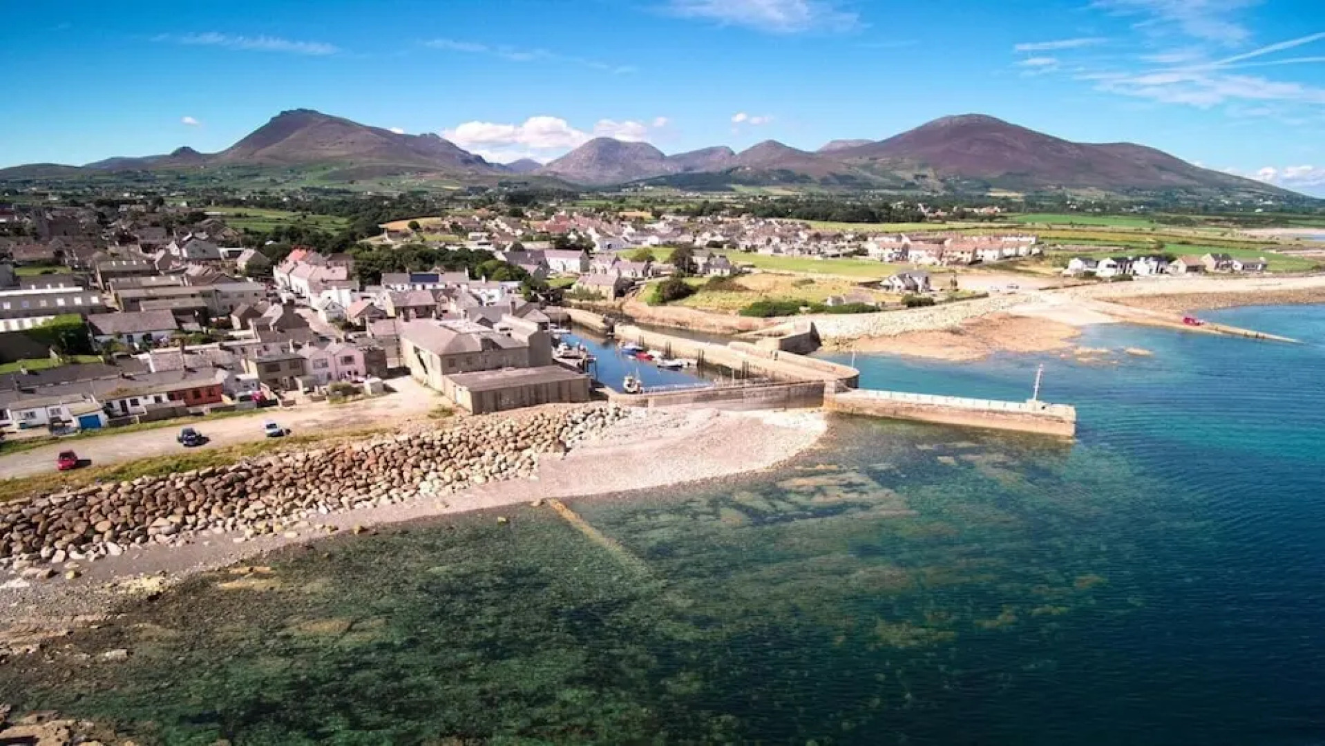 Foot of the Mournes - Cottage - Sleeps 4 - Parking