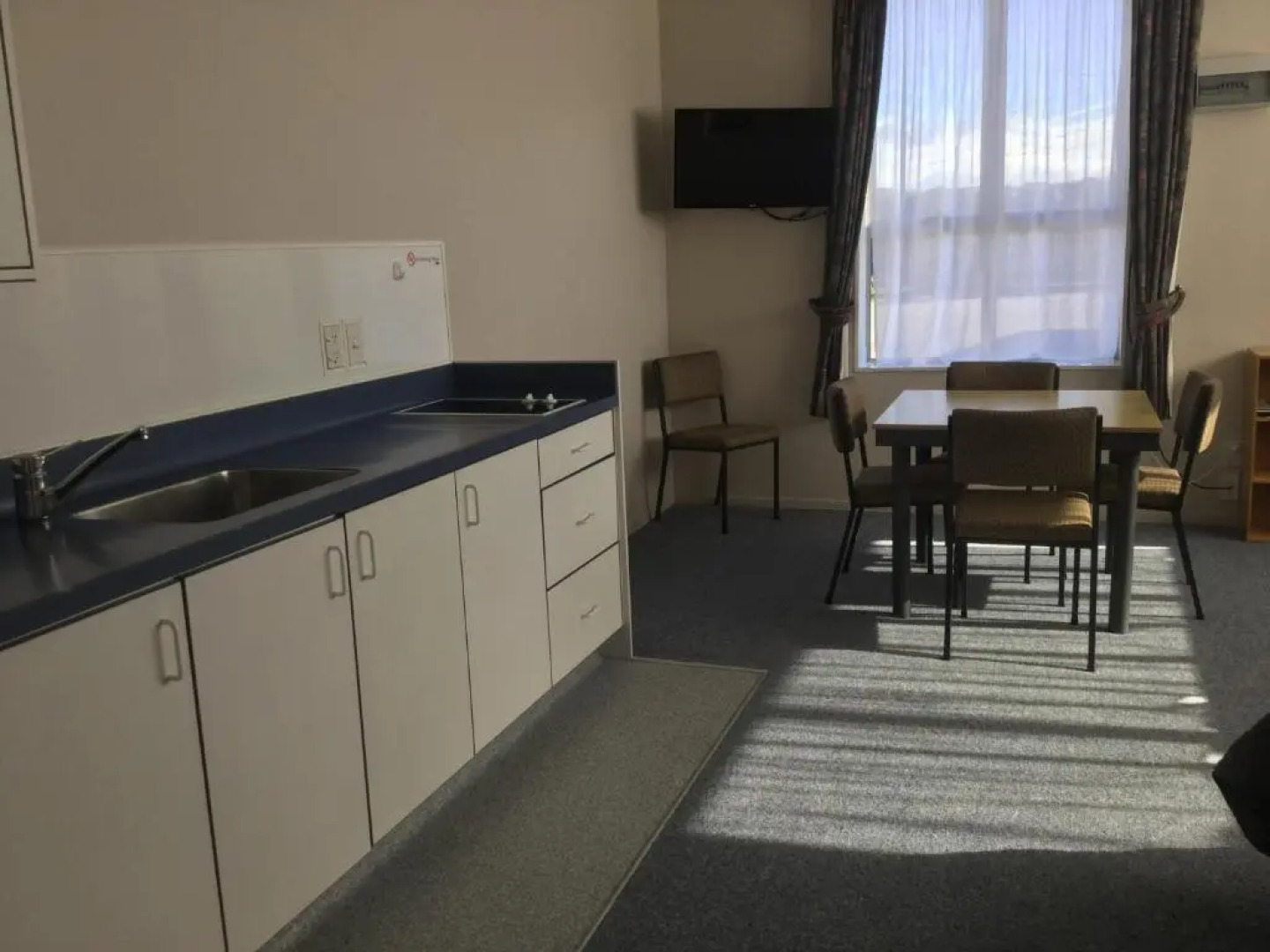 Thornton Lodge Motel