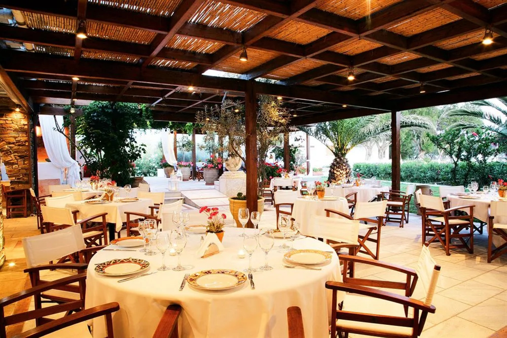 Golden Beach Hotel & Apartments