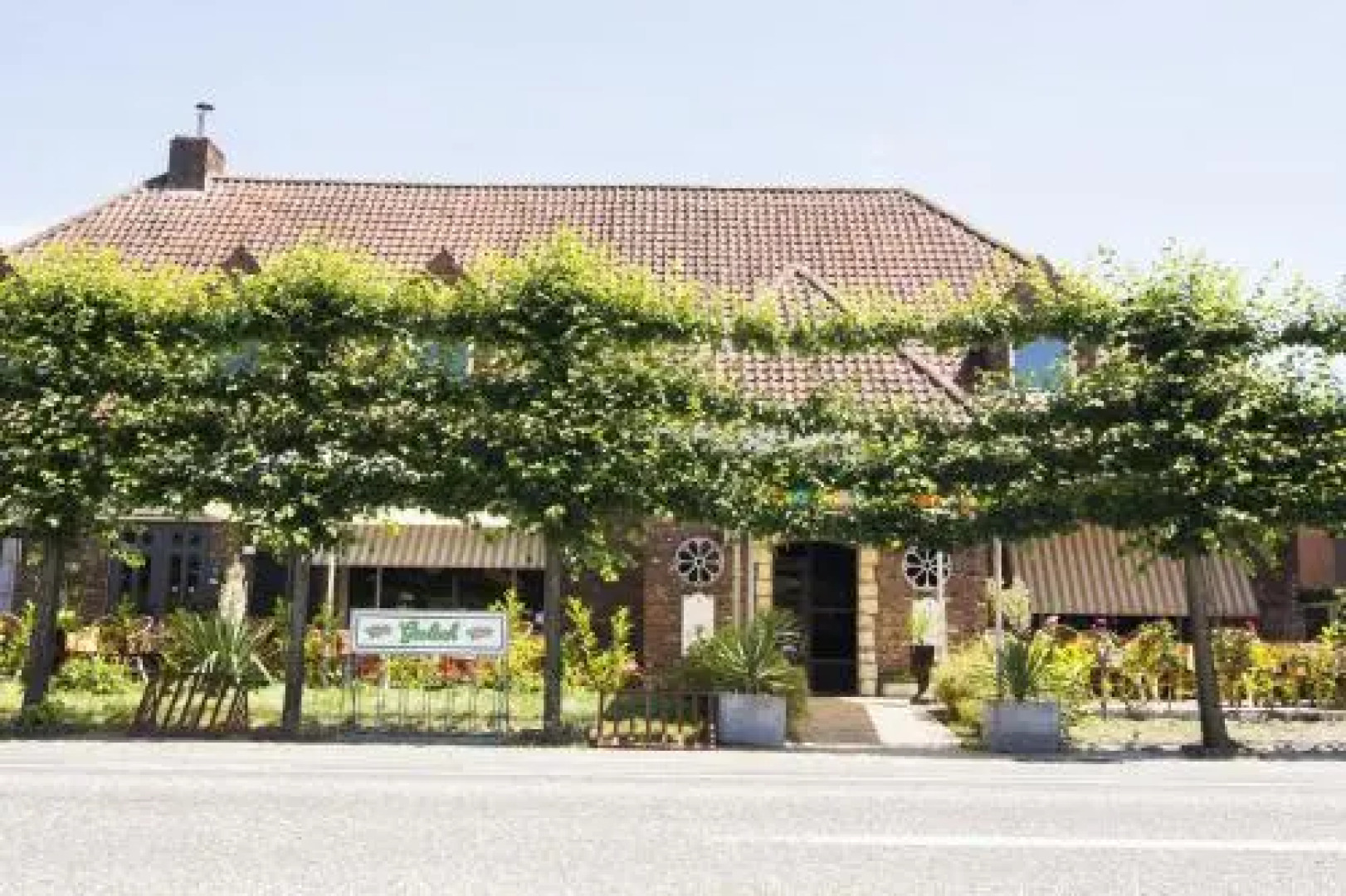 Hotel Pacific Ravels