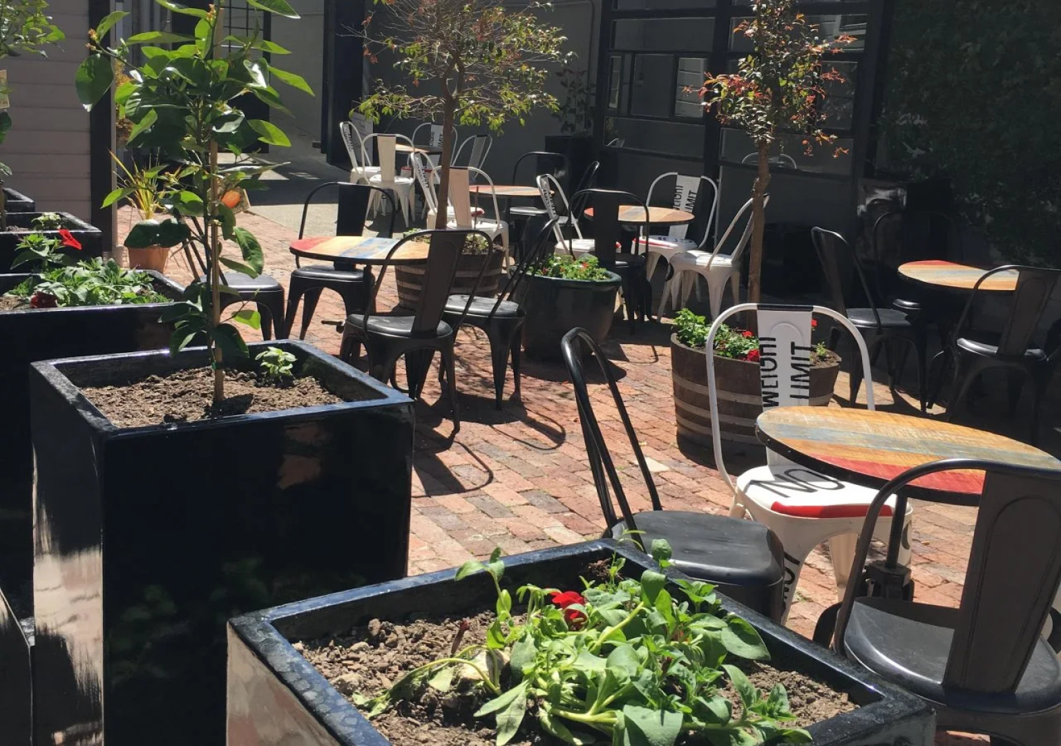 The Innbetween Lodge and Backpackers
