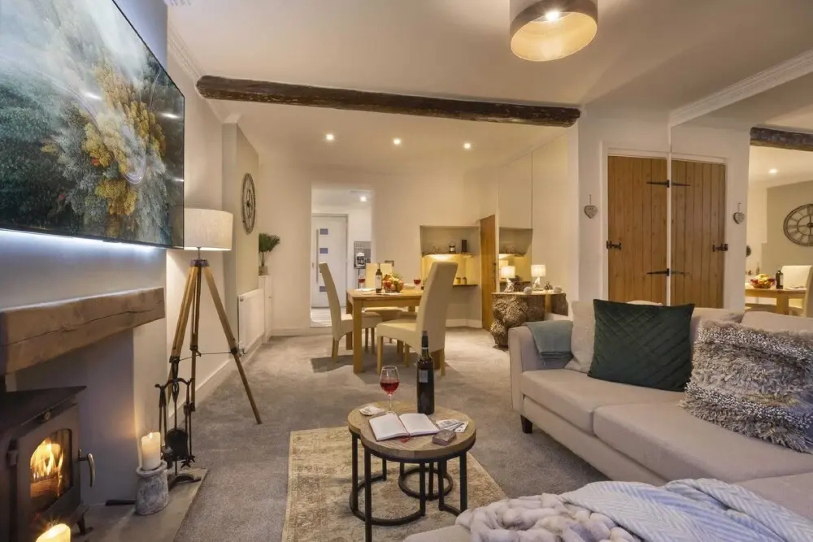 Rosie's Relaxing Escape with Hot Tub