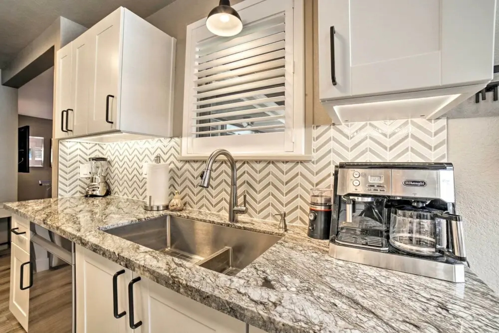 Game Room & Putting Green: Reno Home!