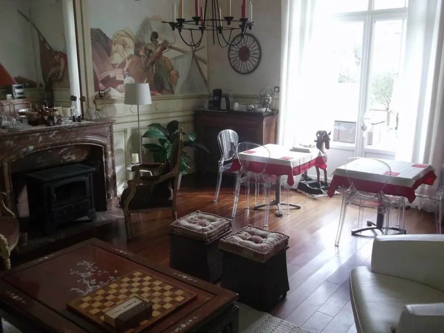 A la Villa dHerbauges