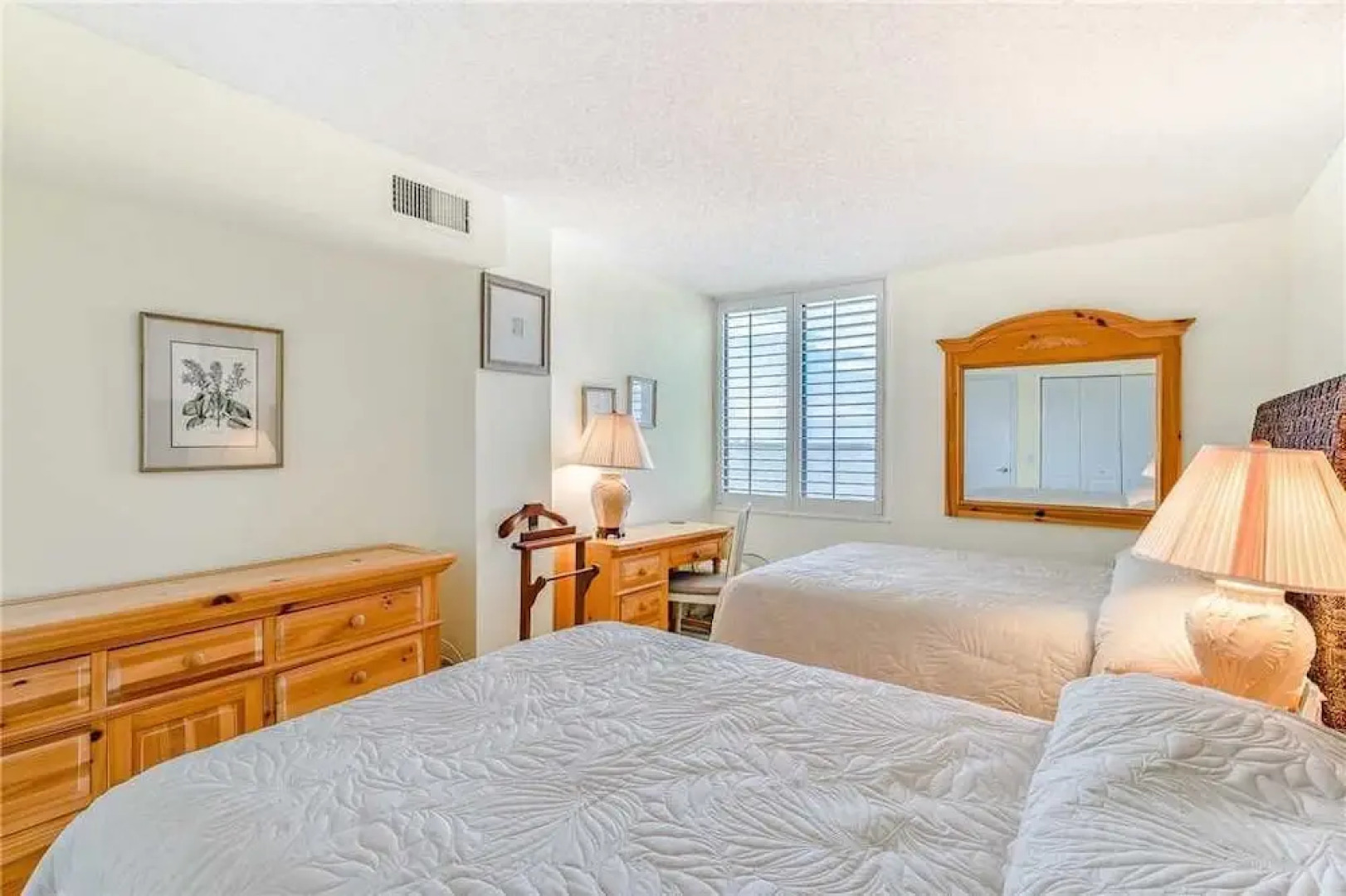 Palma Del Mar E608 - Two Bedroom Condo