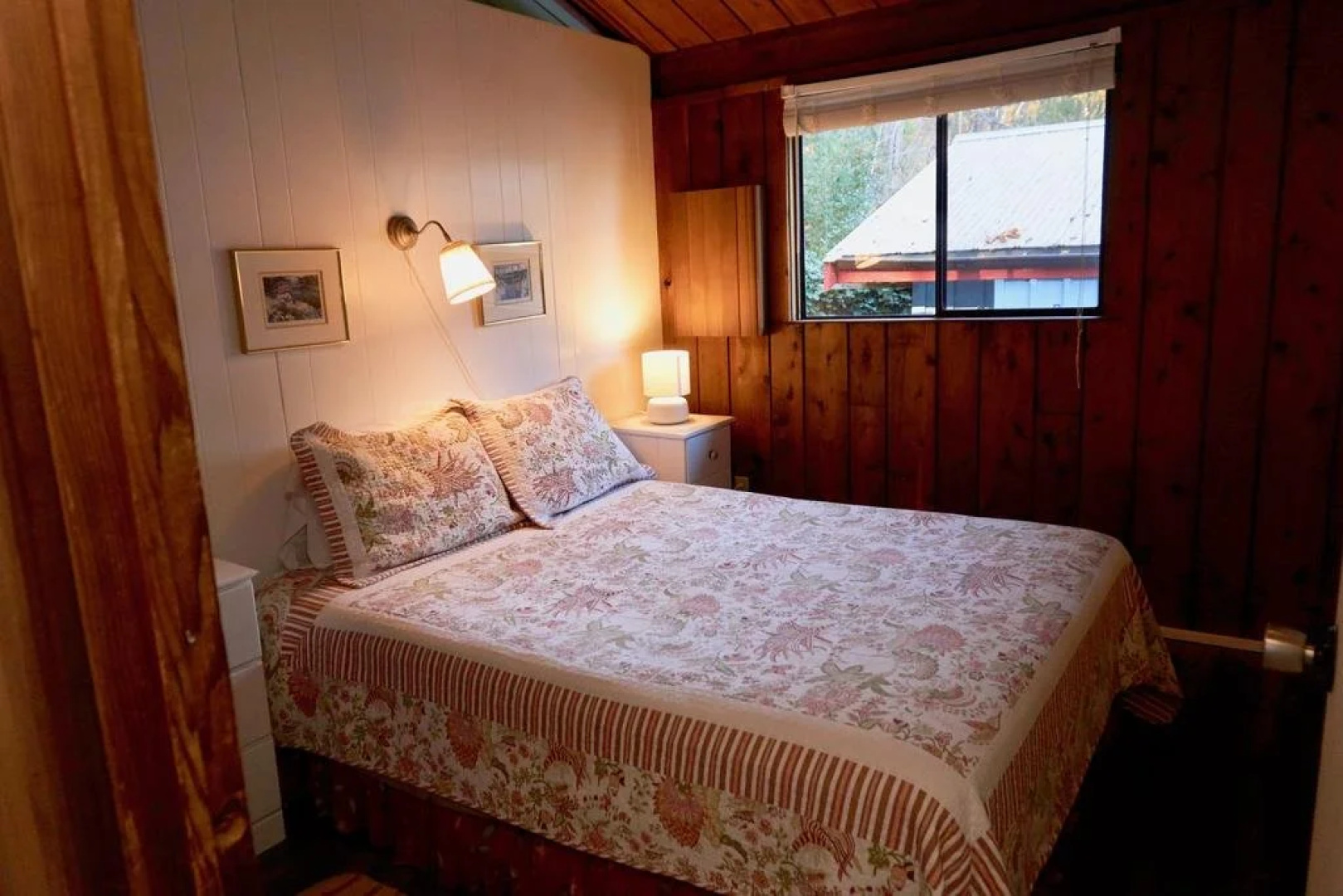 Maple Ridge Cottages
